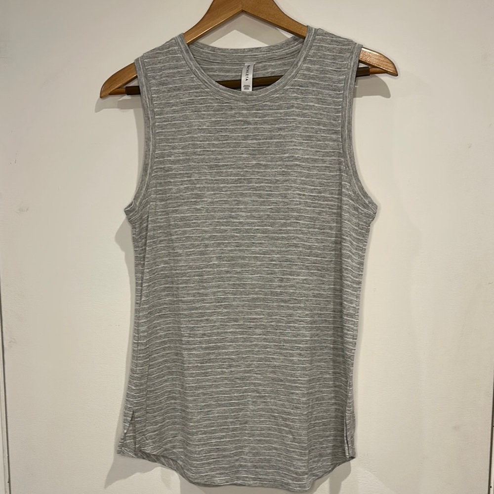 Athleta Gray Fitted Muscle Tee Tank Top